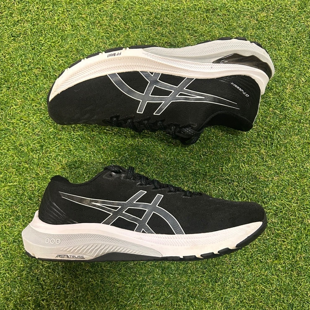 Asics GT-2000 11 Womens Running Shoes Black White 1012B271 Size 7 US